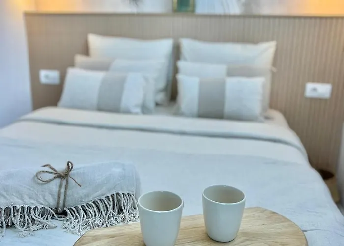 Happy Island アパート アデヘ